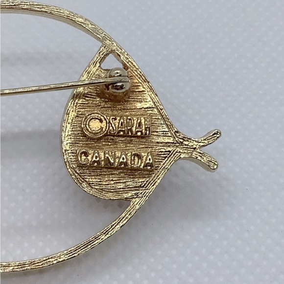 Signed Sarah Coventry Fish Brooch - Picture 2 of 5